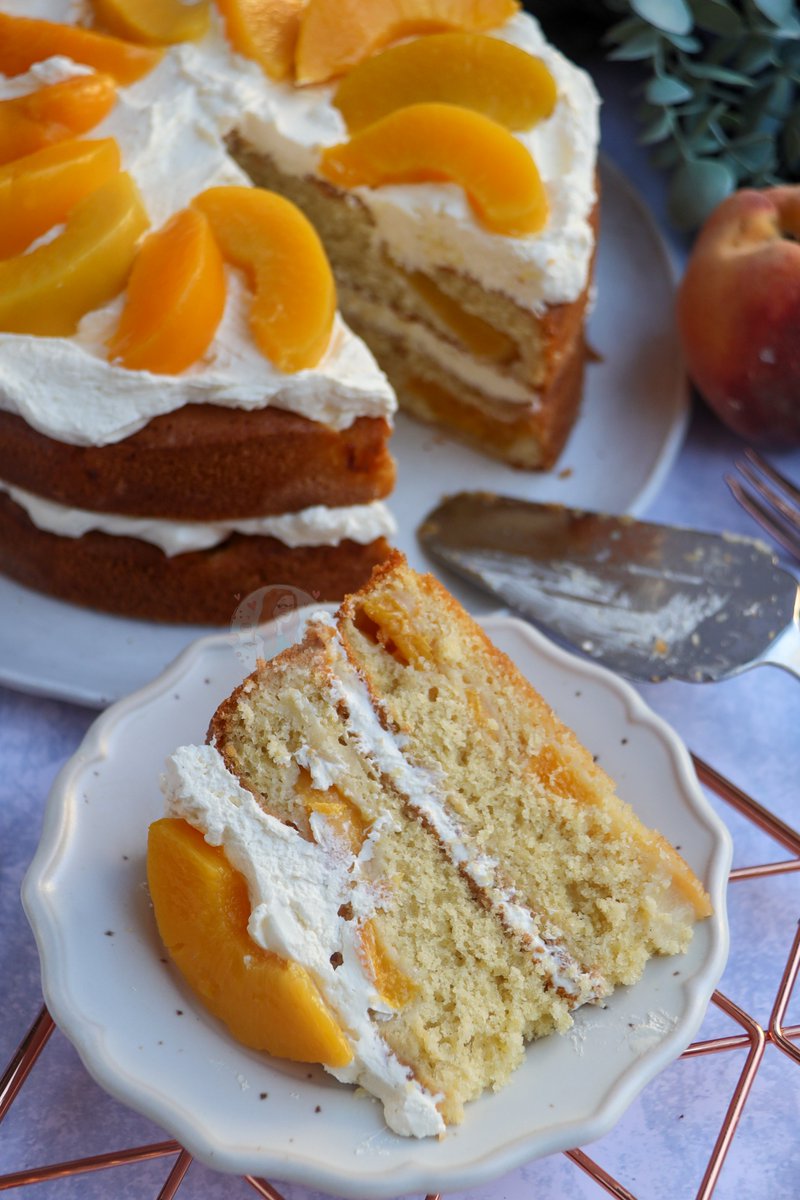 Peaches and Cream Cake 🎂🍑 Recipe - janespatisserie.com/2022/08/05/pea…