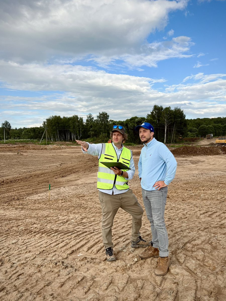 As I continue to reflect back on the success of our first year of golf course construction at Shishkino, a special mention and big thank you must go to my passionate team for all their hard works, efforts and support.

They have put their trust in my vision and values for our