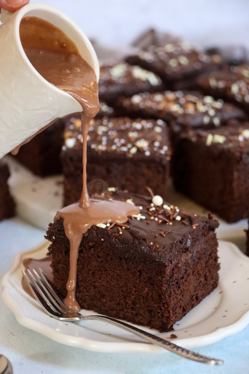 Chocolate School Cake 🥰🍫 Recipe - janespatisserie.com/2022/08/15/cho…