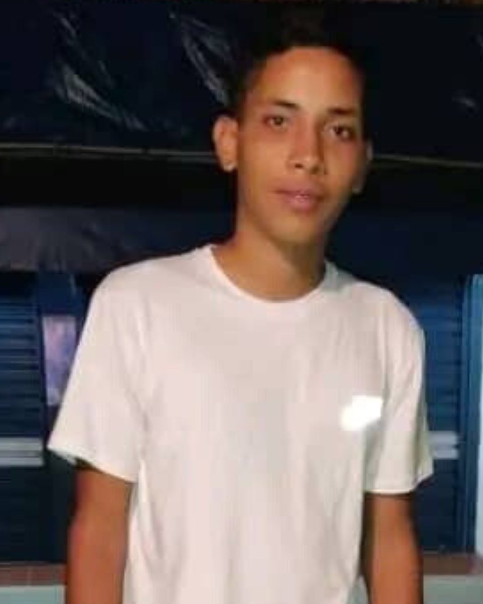 Nuestro compañero Eddyn Lunar, valiente defensor de la libertad y la democracia ha sido excarcelado. Él nunca debió estar en prisión. 

No olvidemos que aún quedan cerca de 1800 prisioneros políticos en nuestro país, todos ellos merecen libertad plena, no han cometido ningún