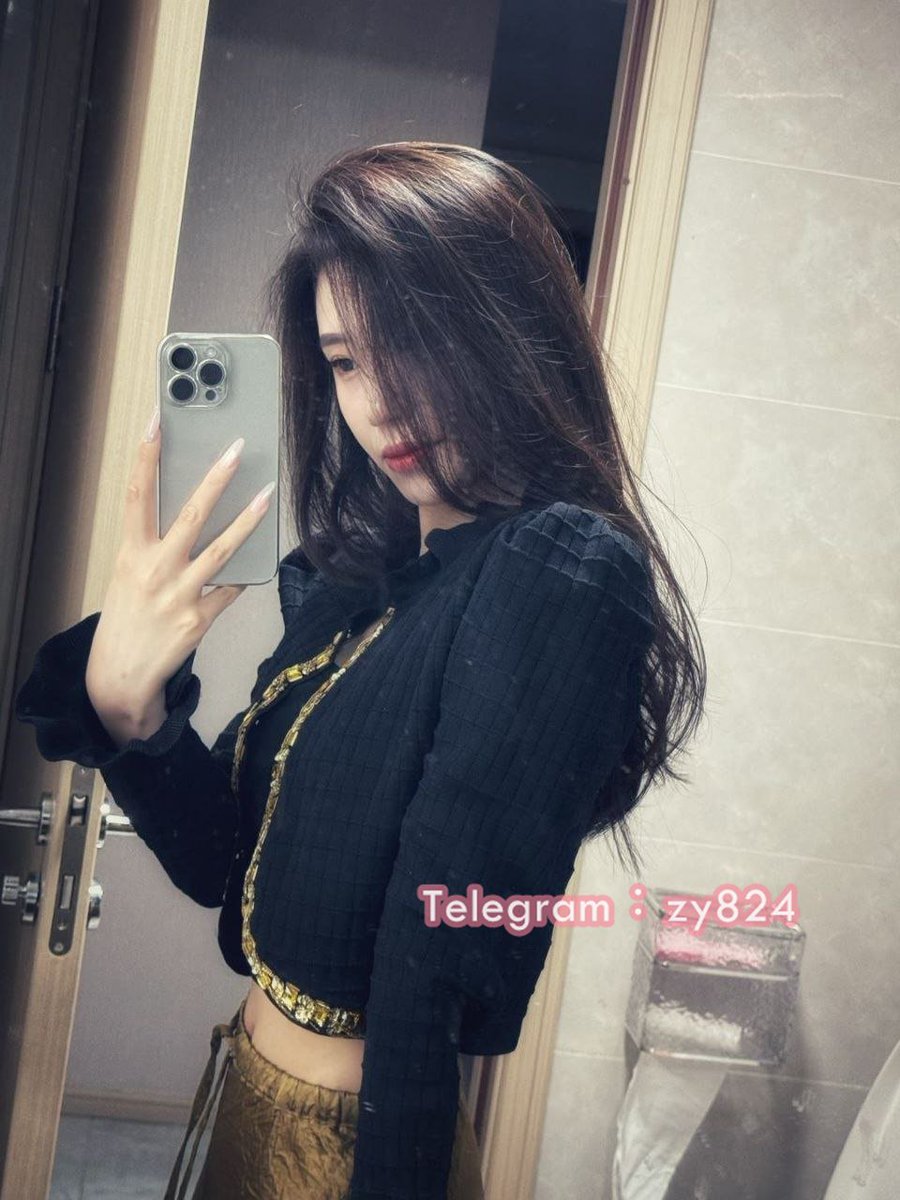 💕紫萱  166/45/C/23歲
#價位10000 中部
著高貴冷艷的美，像冰雪女王一樣璀璨奪目  氣質非凡，舉手投足間盡顯高貴優雅，帶給你奢華浪漫的體驗. https://t.co/WFGZBY1sC1