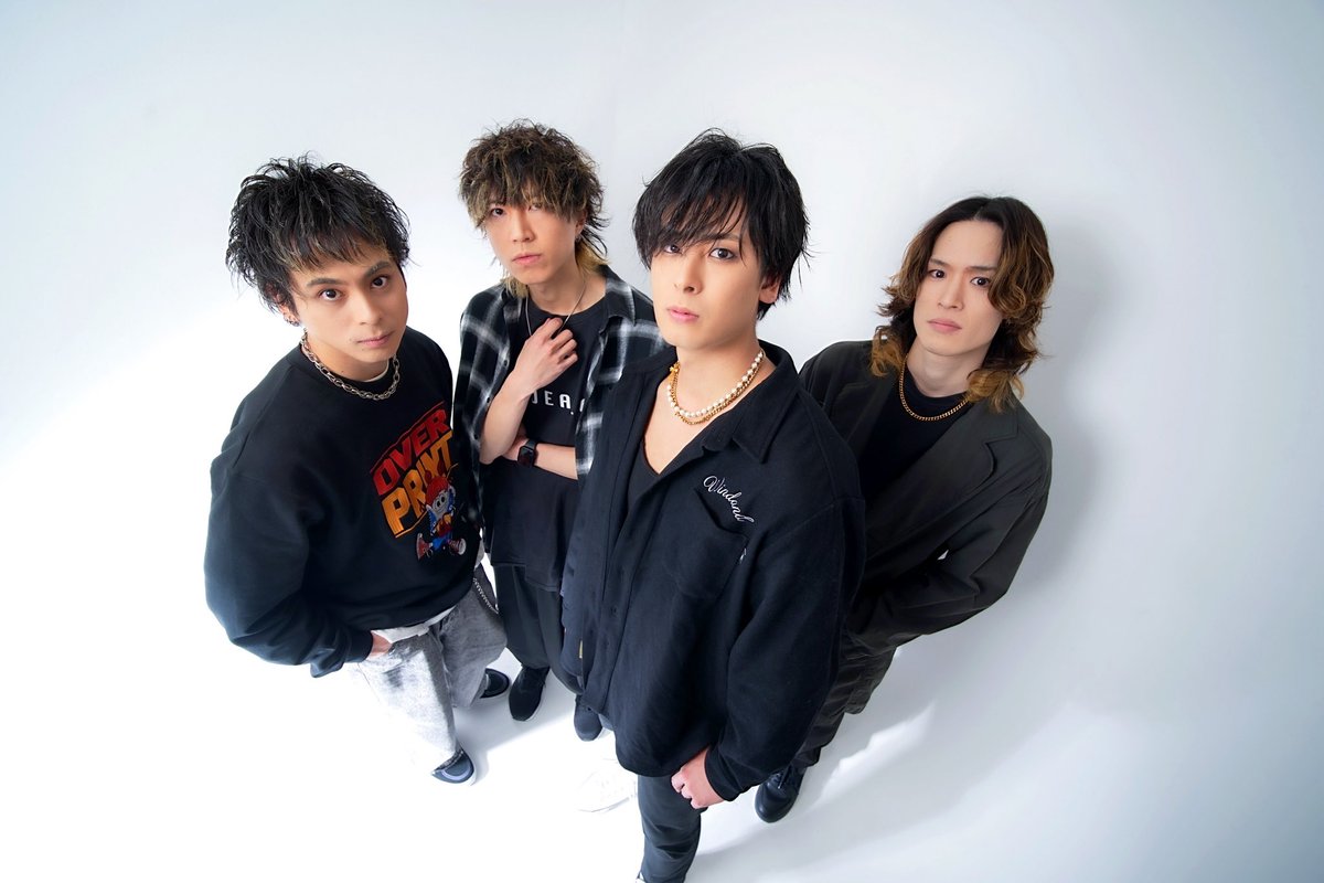 thisveryday_jp's tweet image. THIS VERY DAY
チームディスベリとして
2025年から活動再開。
2023年の休止から
パワーアップしたディスベリを見逃すな。
守り続けた楽曲を含め
新たな一歩を踏み出す。
お世話になったバンド
ファンの皆様
関係者の皆様
これからもよろしくお願い致します。
#チームディスベリ
#ディスベリ