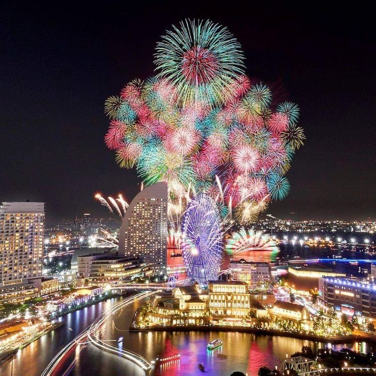 aestheticspost_'s tweet photo. HAPPY NEW YEAR 2025 JAPAN https://t.co/Ji8AiZ5VIp