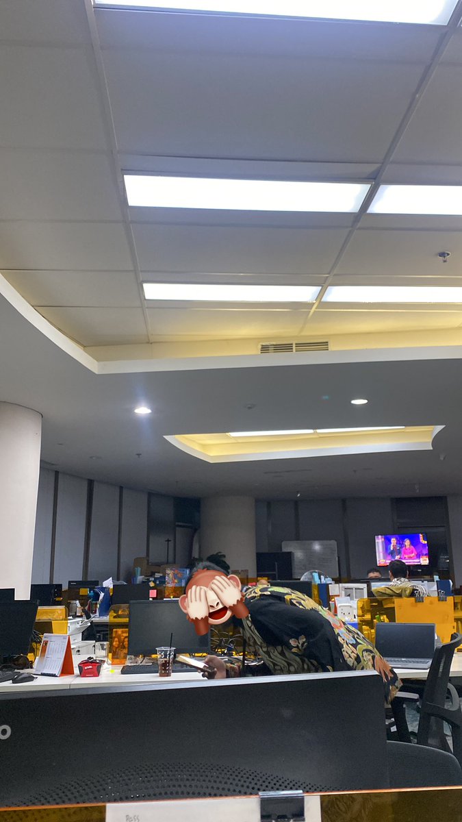 fathiathyaa's tweet photo. cung yg msh dikantor ☝🏼 https://t.co/5v9tTl9uTx