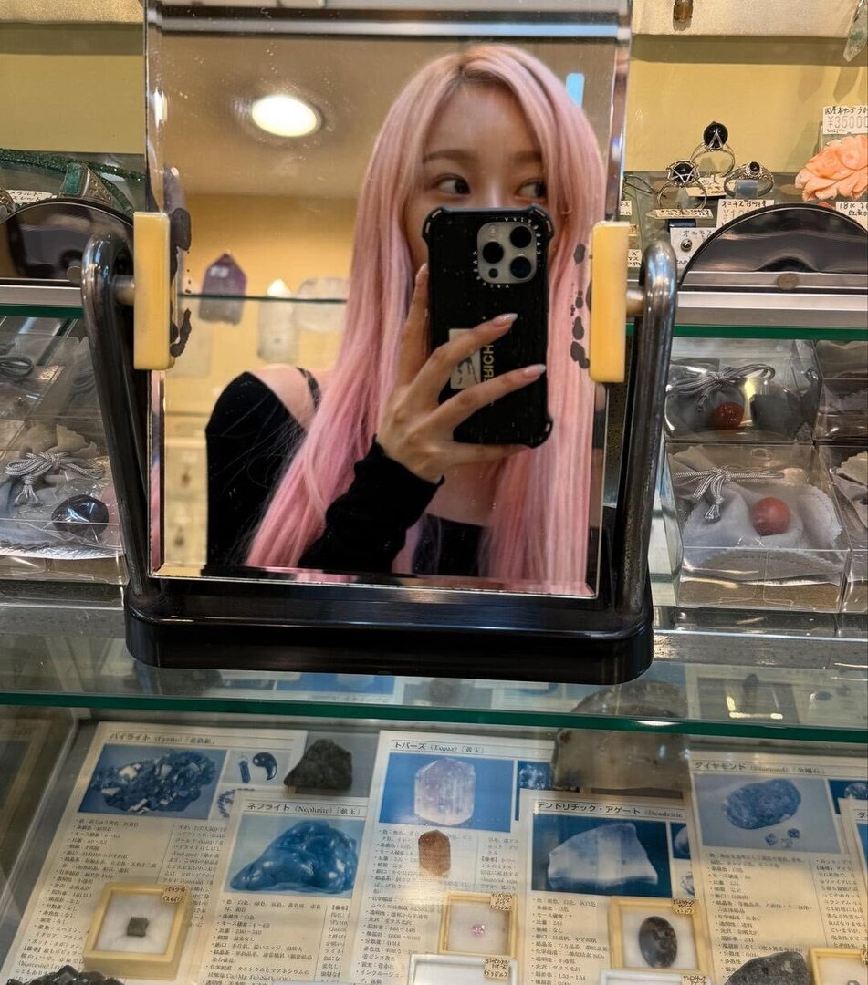 selfolssi ♤ tweet media