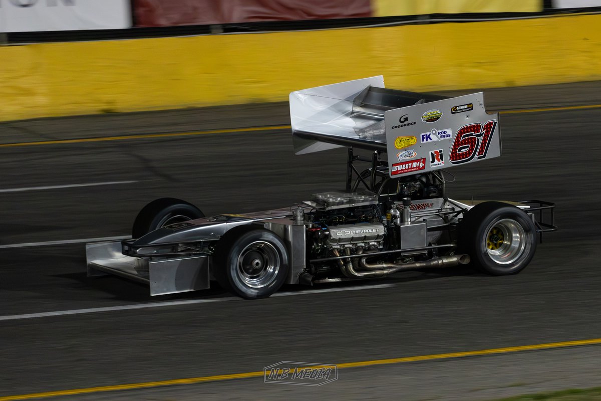 HavenRacewayJP's tweet image. #supermodified One of the best signs of health with supers is the construction of new cars and this year saw the debuts of three all new big blocks in @ISMAsupers and @OswegoSpeedway from the Snyder team, the newest Bodnar chassis, and a brand new Booth Silver Bullet.