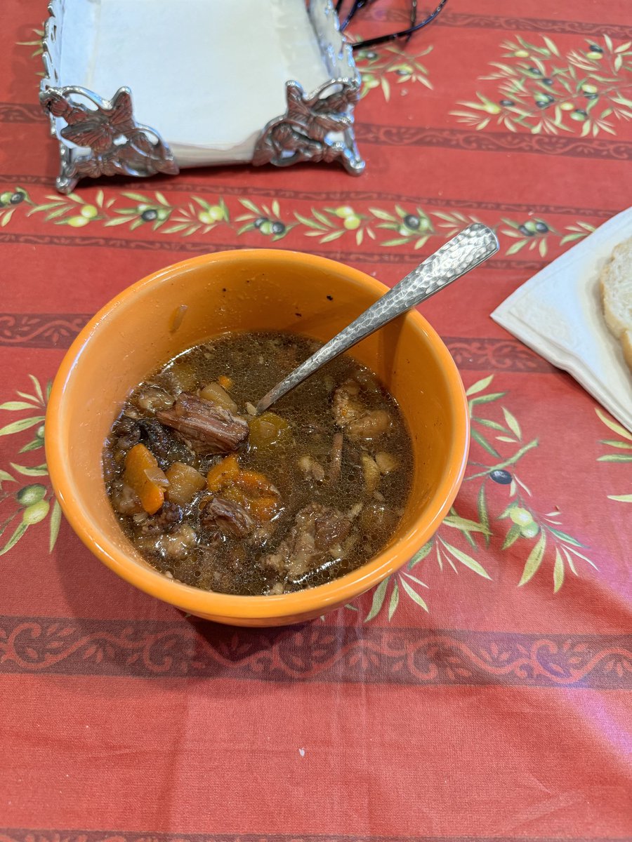 AJA_Cortes's tweet photo. Ox tail stew, connective tissue  maxxing https://t.co/UdPsYbAYiA