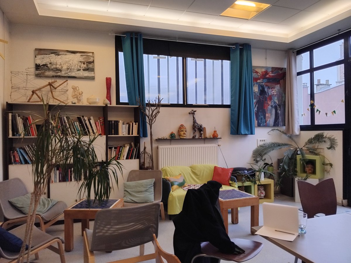 #Réveillon2025 #solidarité 

La traditionnelle tournée des services mobilisés pour le bon déroulement de la soirée de la Saint-Sylvestre du <a href="/Prefet93/">Préfet de la Seine-Saint-Denis</a> a débuté par une rencontre avec les équipes d’Emmaüs Solidarité et une visite des structures d’accueil implantées au