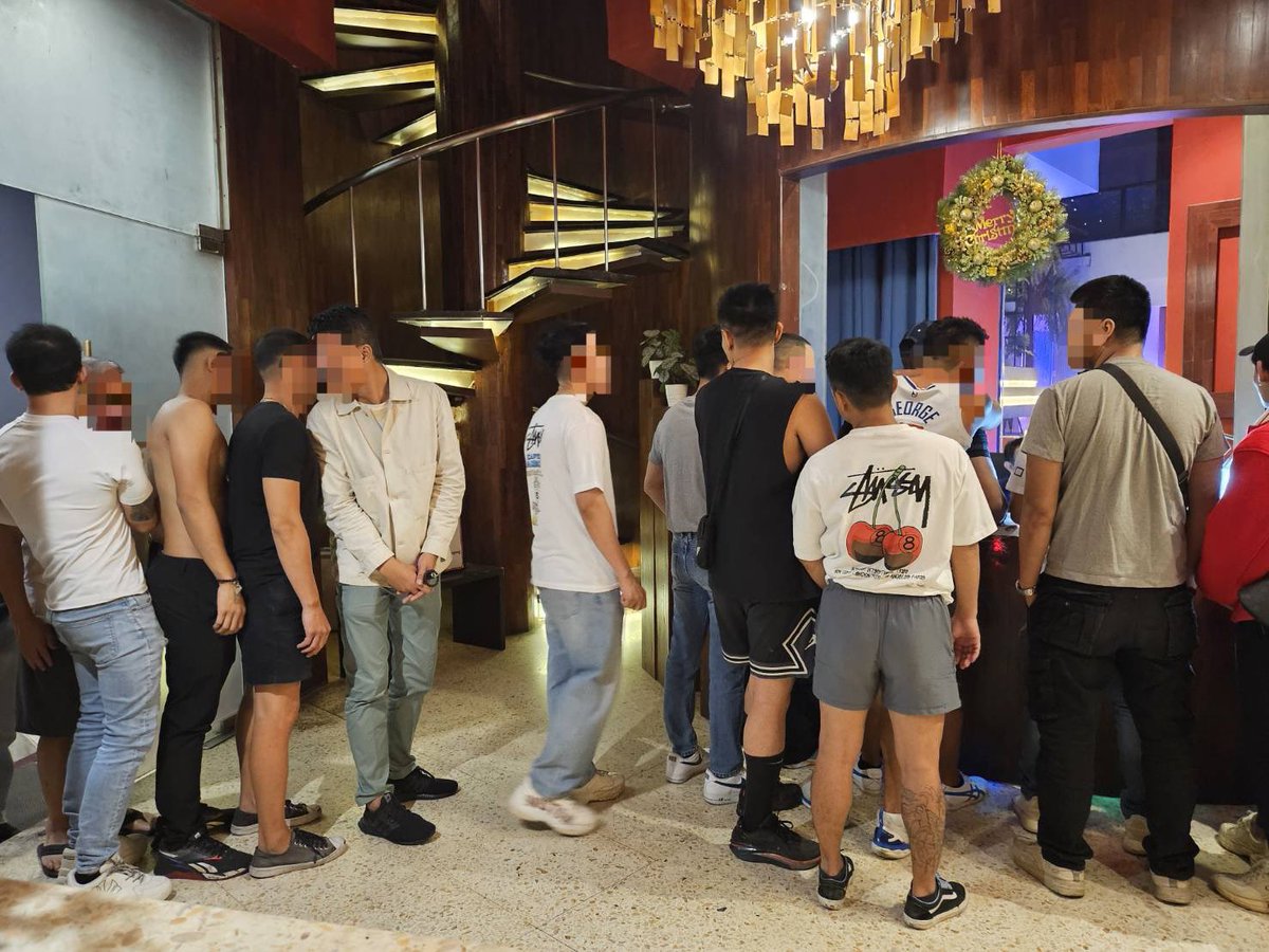 ขอขอบคุณคุณลูกค้าเป็นอย่างสูงนะครับที่มาใช้บริการ หวังว่าทุกท่านจะมีความสุขส่งท้ายปีเก่าต้อนรับปีใหม่นะครับ

💋 แล้วพบกับปาร์ตี้สุดมันต้อนรับปีใหม่ในวันที่ 1.1.2024 กับกิจกรรม coyote boy และ น้องหมา BDSM นะครับ 
<a href="/vckcoolspace/">VCK Cool Space</a>