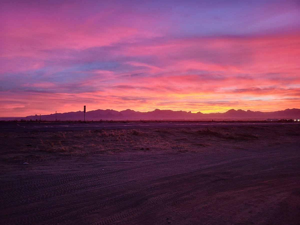 Christo72387855's tweet photo. Sunrise in the east, sunset from the west https://t.co/M0ThyM3HOn