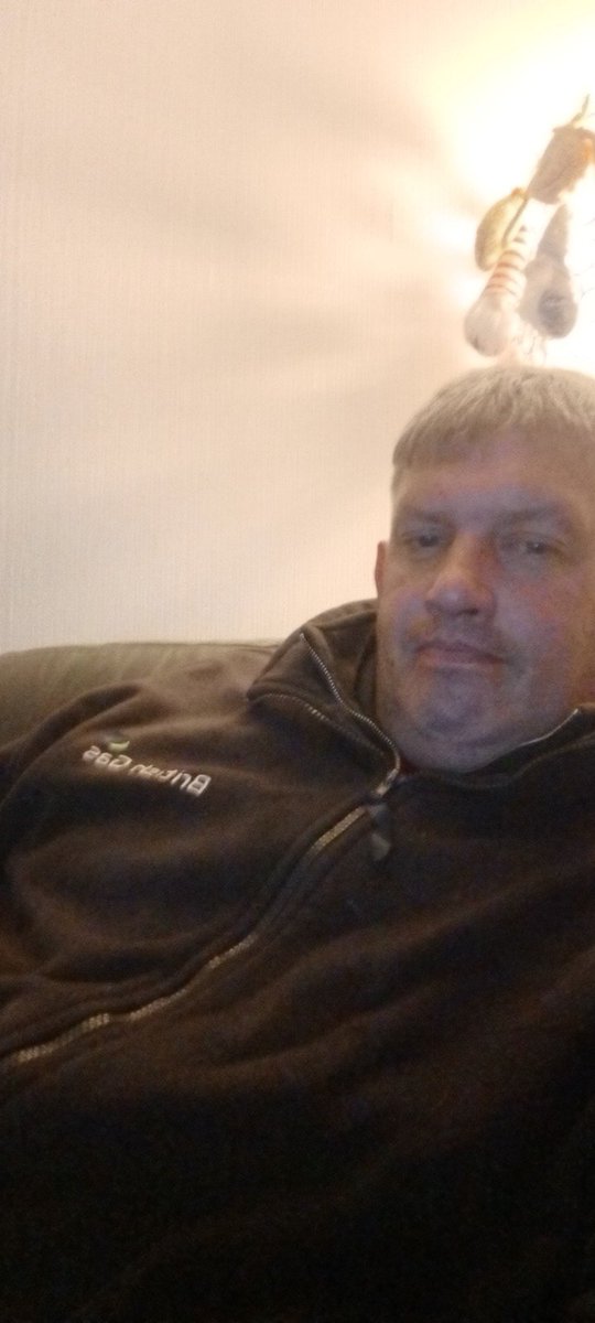 Paul Lowe burrows tweet media