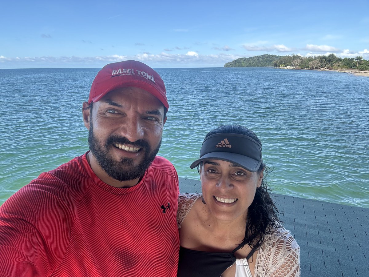 raseltome's tweet image. Tomando la energia Del Mar,  con Fanny les mandamos, desde lo mas profundo de nuestro corazon, lo mejor para el 2025.  Feliz año nuevo.
Nunca olvidemos que tenemos la fortaleza, potencia, para ponernos en pie y recorrer nuestro propio camino, NO necesitamos autorizacion de nadie