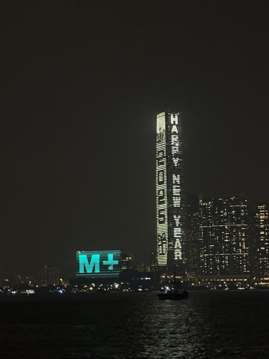 chillchill_11's tweet photo. Goodbye 2024
To 2025～
HAPPY NEW YEAR！！🎆🎆 https://t.co/KnisthJsjP