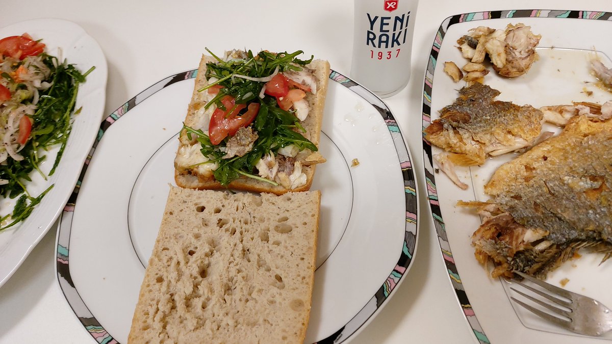 Unschuld_1x's tweet image. Kurtulamadığım zaafım, 
Balık Ekmek. #Toprak #Derya 🦡