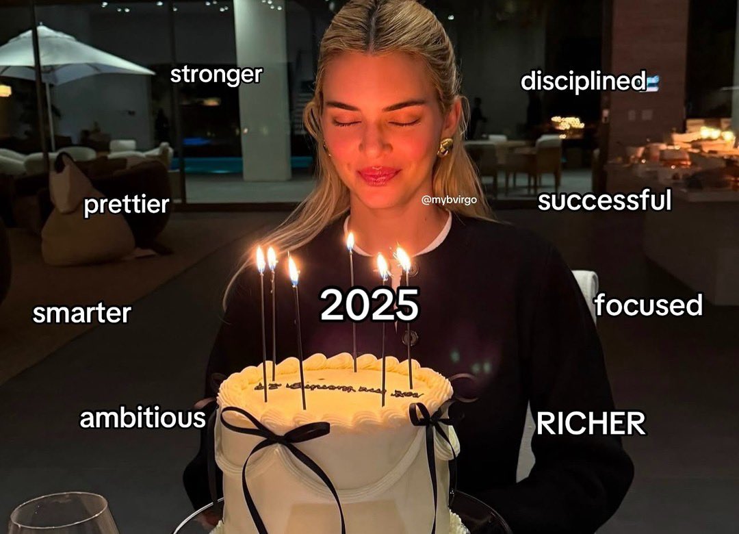 liviuuh's tweet image. 2025  🥂✨
