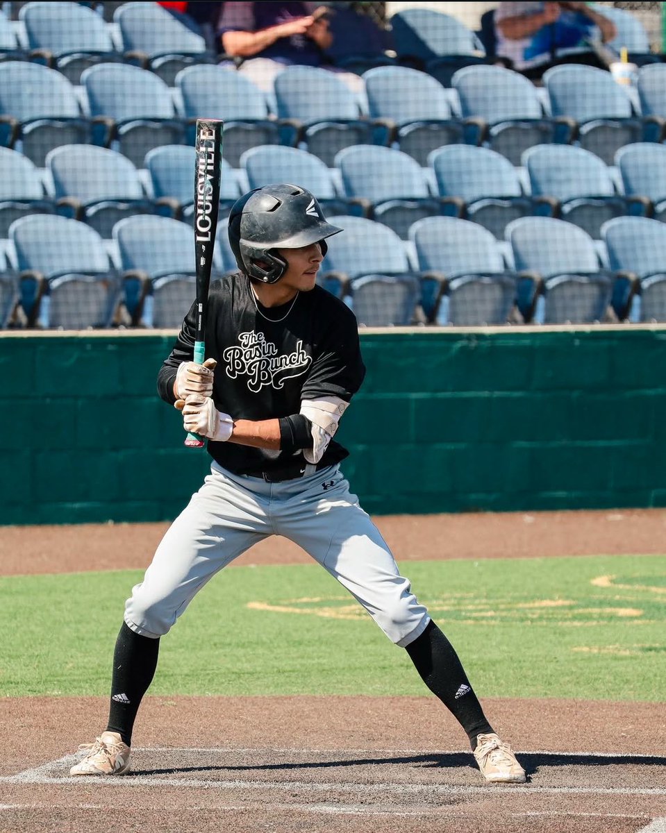 Today we are spotlighting Javier Cuevas. Cuevas is a freshman infielder from San Antonio, Texas. The Reagan High School graduate says he is “looking forward to playing with this group of guys and competing at a high level.” 

#FalconsUp #FlyHigh 🤙