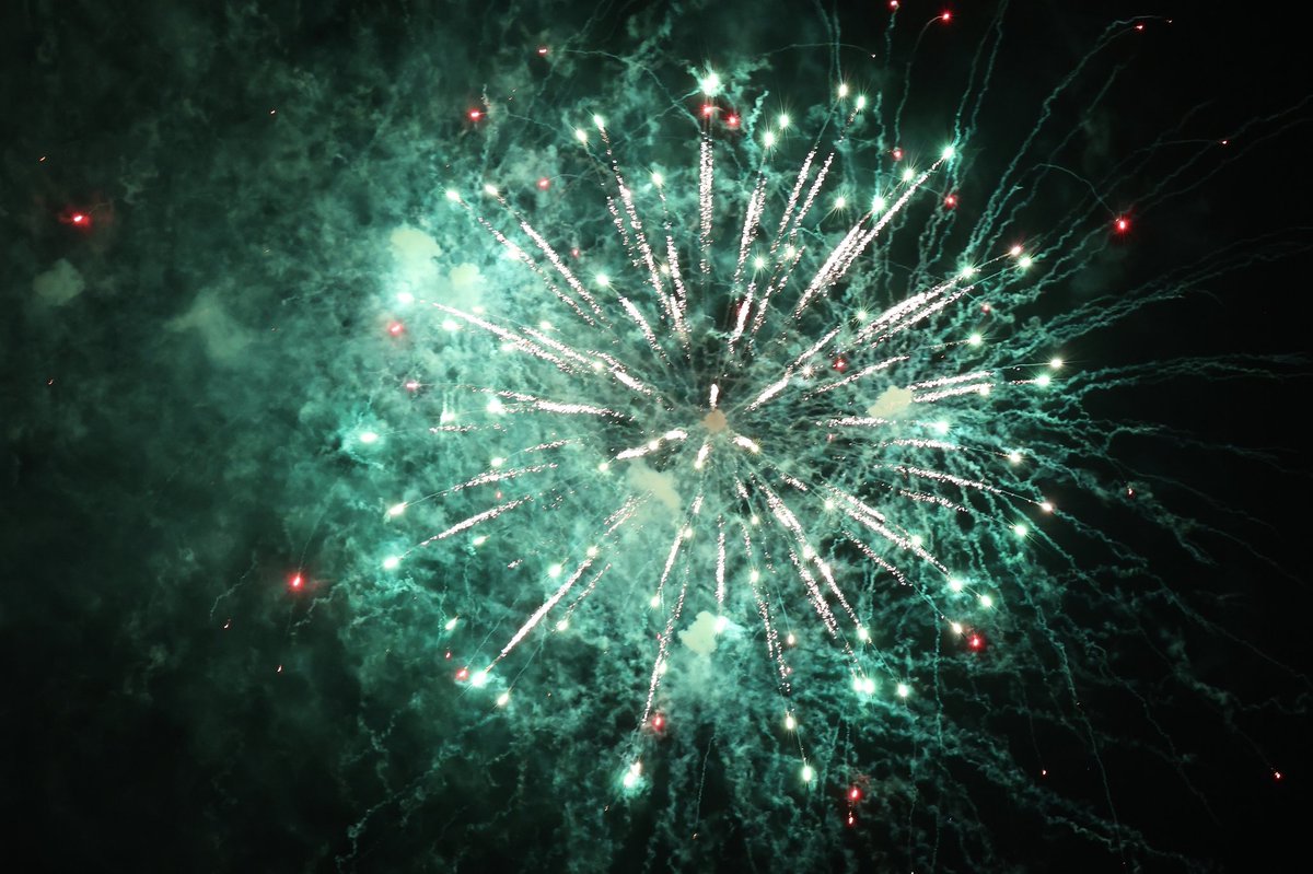 Happy new year!

#Happy2025 #HappyNewYear #fireworks #photography #photographerlife