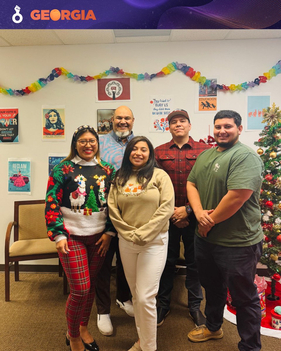 PoderLatinx's tweet image. #PoderLatinx GA was honored to host Alejandro Chavez, grandson of Cesar Chavez, in our office. As Deputy Director of GALEO, organizing and leadership development are in his blood. Excited to continue building power and community together! 💪
#LeadershipInAction #LegacyOfChange