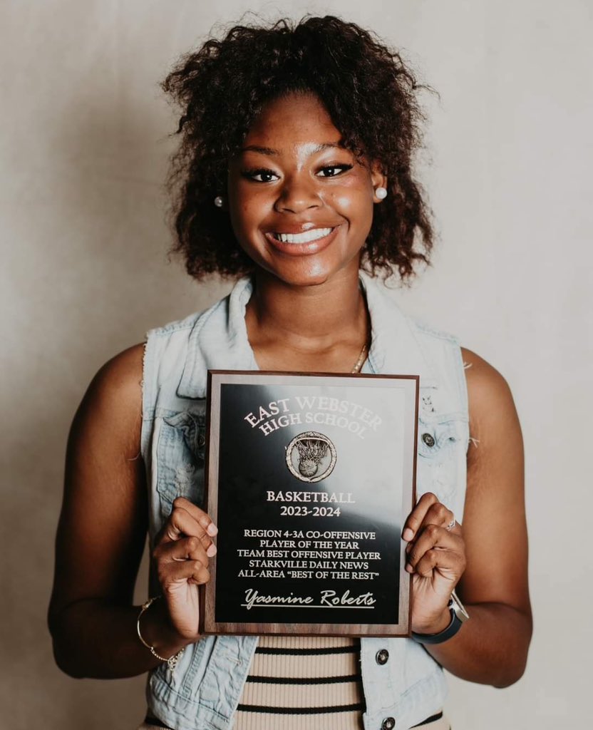Coach EV (@evgeeker) on Twitter photo ⭐️Geekers Standout⭐️
⛹🏾♀️ <a href="/its_yazzzz23/">Yasmine Roberts</a>
📏 6’1
🏫East Webster
🎓2027
📝 Yasmine is a special player who has tremendous upside. She recently put up 28pts 14rebs 2blks. She will be a D1 player in time.
<a href="/bshields0244/">Brandon Shields</a> <a href="/MSPLAYSPORTS1/">MS PLAY SPORTS</a> <a href="/Shoemanj/">Lavel Johnson</a> <a href="/TelanteWebber/">TeLante' Webber</a>
<a href="/_GenesisCSD5/">Gabe Barber</a> ⭐️Geekers Standout⭐️
⛹🏾♀️ <a href="/its_yazzzz23/">Yasmine Roberts</a>
📏 6’1
🏫East Webster
🎓2027
📝 Yasmine is a special player who has tremendous upside. She recently put up 28pts 14rebs 2blks. She will be a D1 player in time.
<a href="/bshields0244/">Brandon Shields</a> <a href="/MSPLAYSPORTS1/">MS PLAY SPORTS</a> <a href="/Shoemanj/">Lavel Johnson</a> <a href="/TelanteWebber/">TeLante' Webber</a>
<a href="/_GenesisCSD5/">Gabe Barber</a>