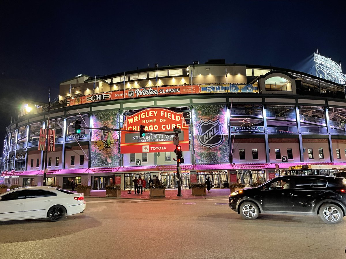 CallDerek's tweet image. Winter Classic in Chicago… Got to watch Blackhawk’s practice yesterday at Wrigley Field. The NHL does a great job with these events - Wrigley looks amazing!