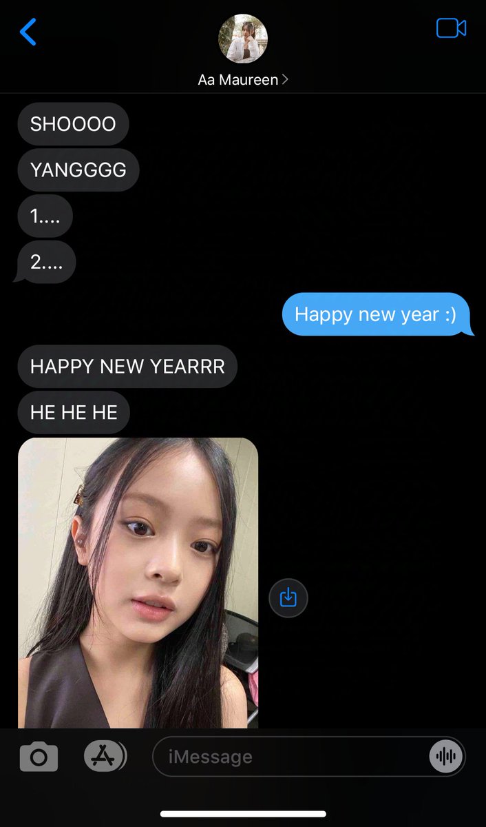 ivenseek's tweet photo. happy new year siobhan and maureen i miss you https://t.co/RopX2yiIUt