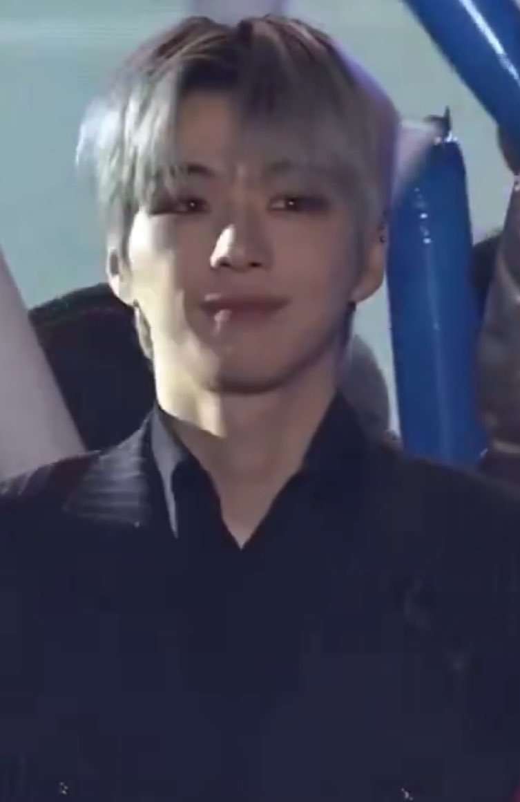 Baby is always so humble, didn't want to outshine others but people would naturally want him to be at the center position.. 🥰
You are the best, KANG DANIEL! 🫶🏻
Happy 2025! 🎊 May it be a year full of happiness, success &amp; good health! 🥳

#KANGDANIEL #강다니엘