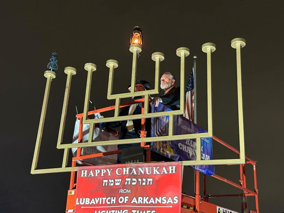Chabad.org (@chabad) on Twitter photo New Ambassador to Israel
<a href="/GovMikeHuckabee/">Ambassador Mike Huckabee</a> Lights Menorah in Arkansas.
State’s former governor shares words of support for Israel and Jewish people:
chabad.org/lx2dl2 New Ambassador to Israel
<a href="/GovMikeHuckabee/">Ambassador Mike Huckabee</a> Lights Menorah in Arkansas.
State’s former governor shares words of support for Israel and Jewish people:
chabad.org/lx2dl2