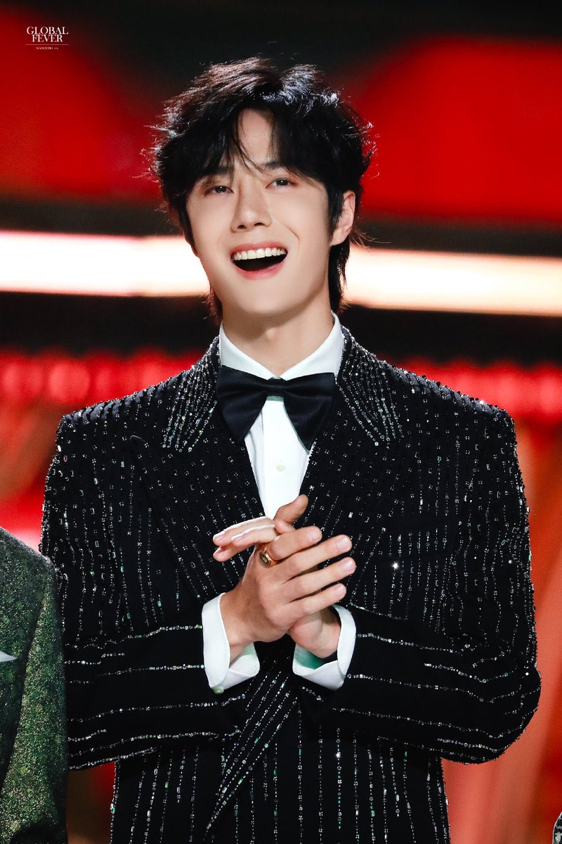 wxyzybxz's tweet photo. Happy new year, King🫶🏻

cr GlobalFever全球热丨0805x1005
YIBO MOMENTS OF HAPPINESS
#WANGYIBOxCheersto2025 https://t.co/1OSMnkA6Ft