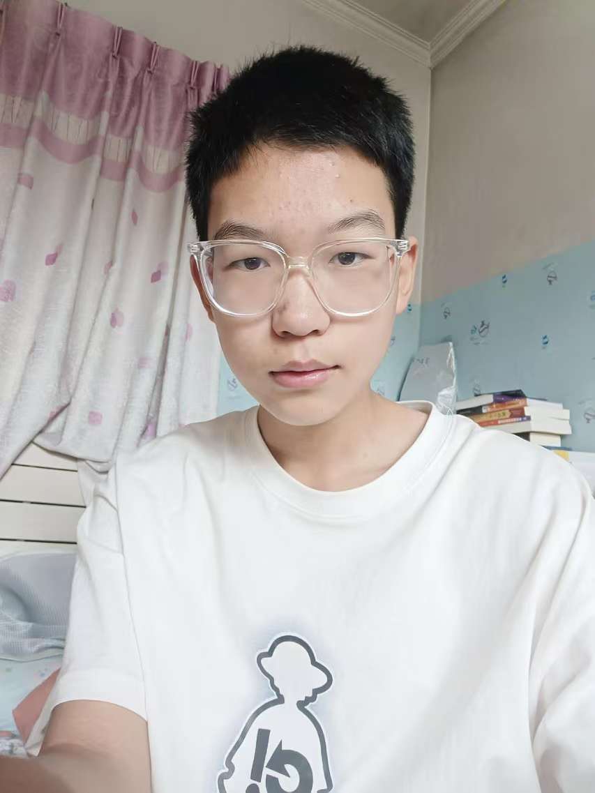 weixun111's tweet photo. 初中小骚狗，点赞更新后续 https://t.co/M4764p9YZ1