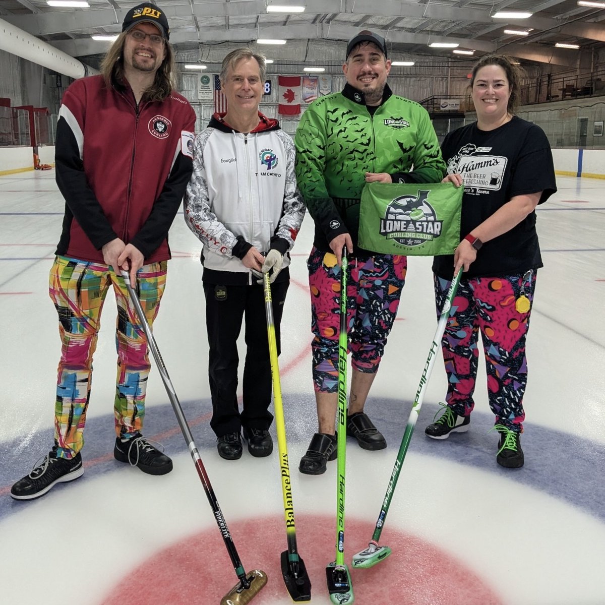 Good #curling to Nic Ridder who curled at <a href="/Lonestarcurling/">Lone Star Curling 🥌</a>'s Hogmanay #Bonspiel to celebrate the new year.🍾🥌  Ridder linked up with friendly folks from the <a href="/HoustonCurling/">Houston Curling</a>  and Lone Star and went 4-1 winning 3rd place in the A Event!