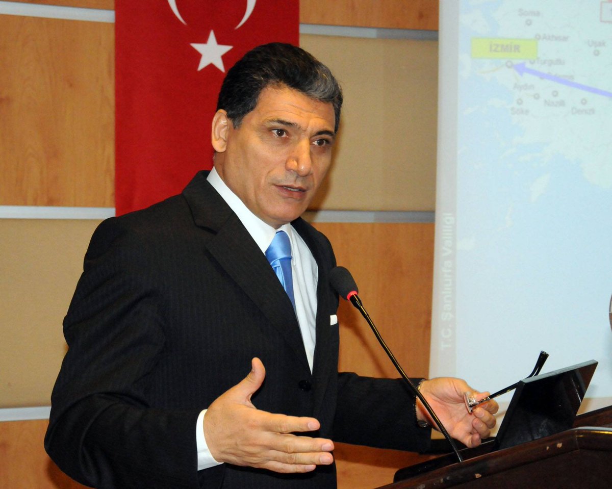 Yeni yılınızı en içten dileklerimle kutlar;
ülkemize,
aziz milletimize,
tüm İslâm alemine ve
bütün insanlığa sağlık,
huzur ve mutluluk getirmesini Yüce Allah'tan dilerim.
#YeniYılınızKutluOlsun 🇹🇷
#MutluYıllar2025