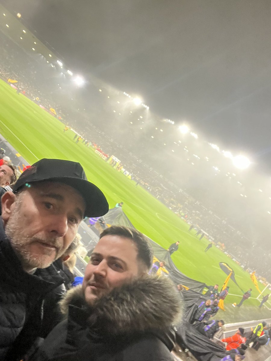 millwal1972's tweet image. Putting family n friends through it 😩bring on a new year #UTFR