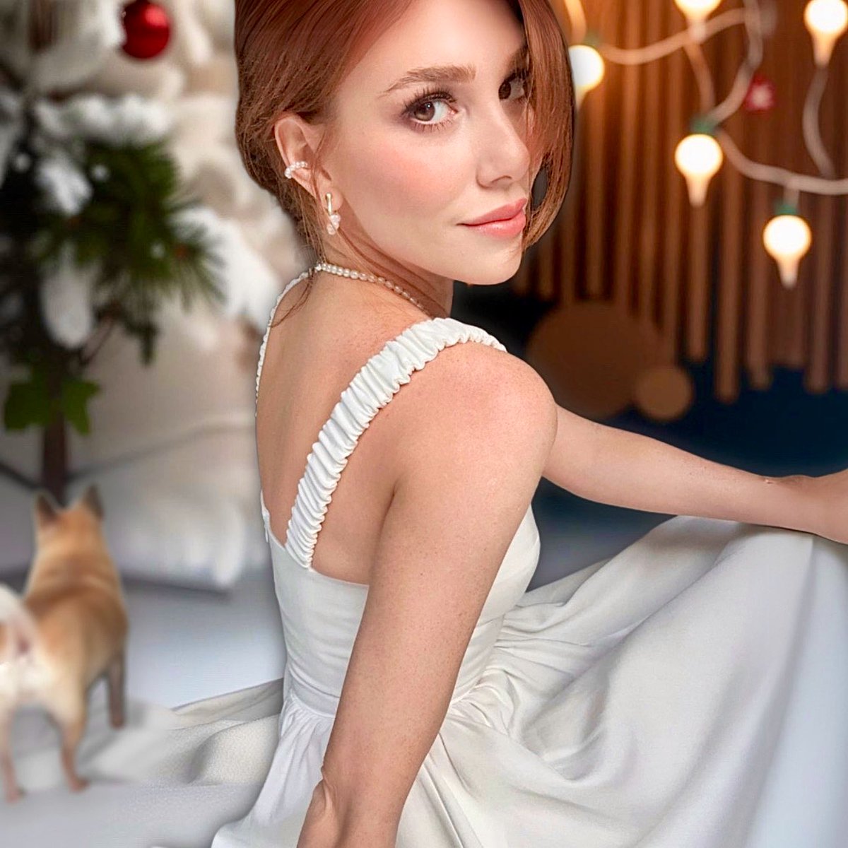elcinsangutr's tweet photo. 2025 yılı hepimize en güzel günleri ile gelsin. Seni seviyoruz Elçin Sangu 🤍🌹
@elcnsng #ElçinSangu https://t.co/G6LJwu1PoA