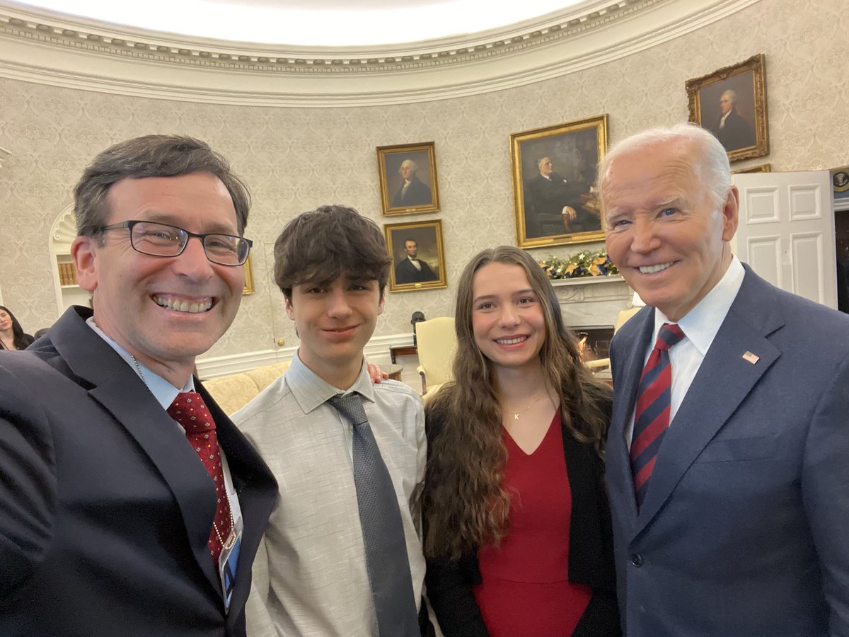 BobFergusonGov's tweet image. Had an awesome time visiting the President in the Oval Office with the kids. Colleen couldn’t make the trip so President Biden gave her a call. She didn’t answer, but the President left her a memorable voicemail.