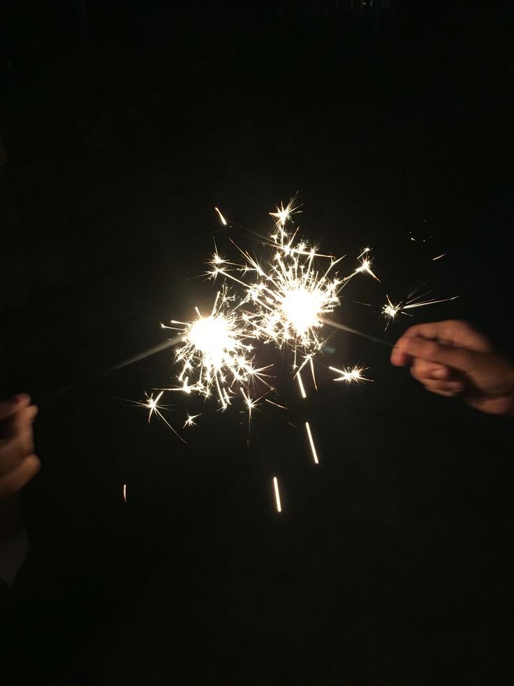 barricode's tweet photo. Happy new year sayang🤍 https://t.co/31EfYO2Y2c