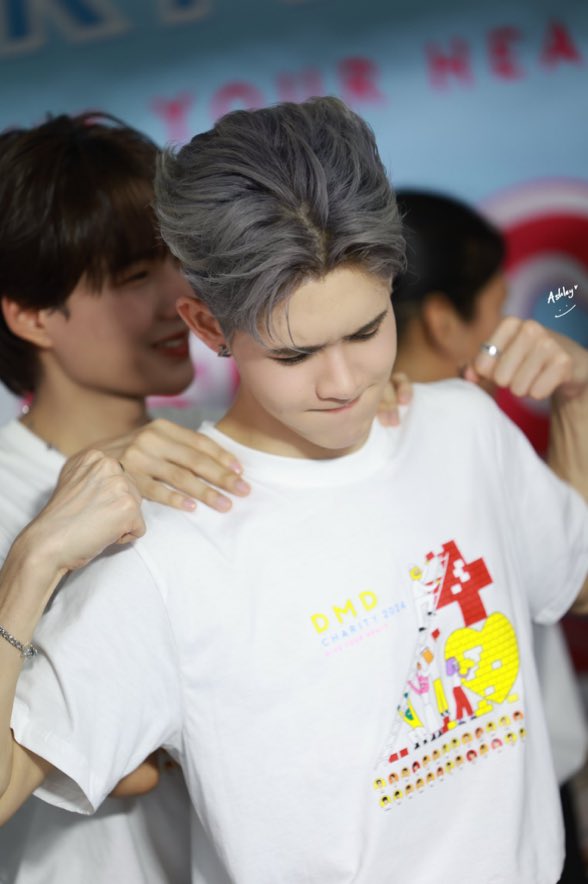 Become a stronger person this year. Even though it seems cute but I know you are a strong and passionate person 🥰

#NewYearwithJS 
#JamesSu <a href="/Jamessu_w/">JS</a>