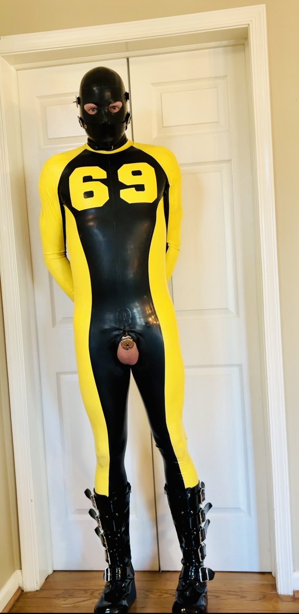 Happy New Year!!!  🥳🔒😊 <a href="/_Catsuited/">Catsuited</a>