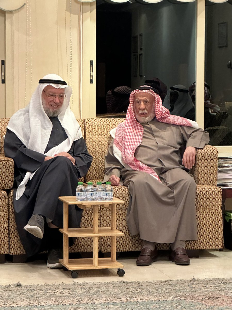 زيارة العم حمود الرومي لديوانية أحمد باقر

#الديوانية_تجمع_الأحبة