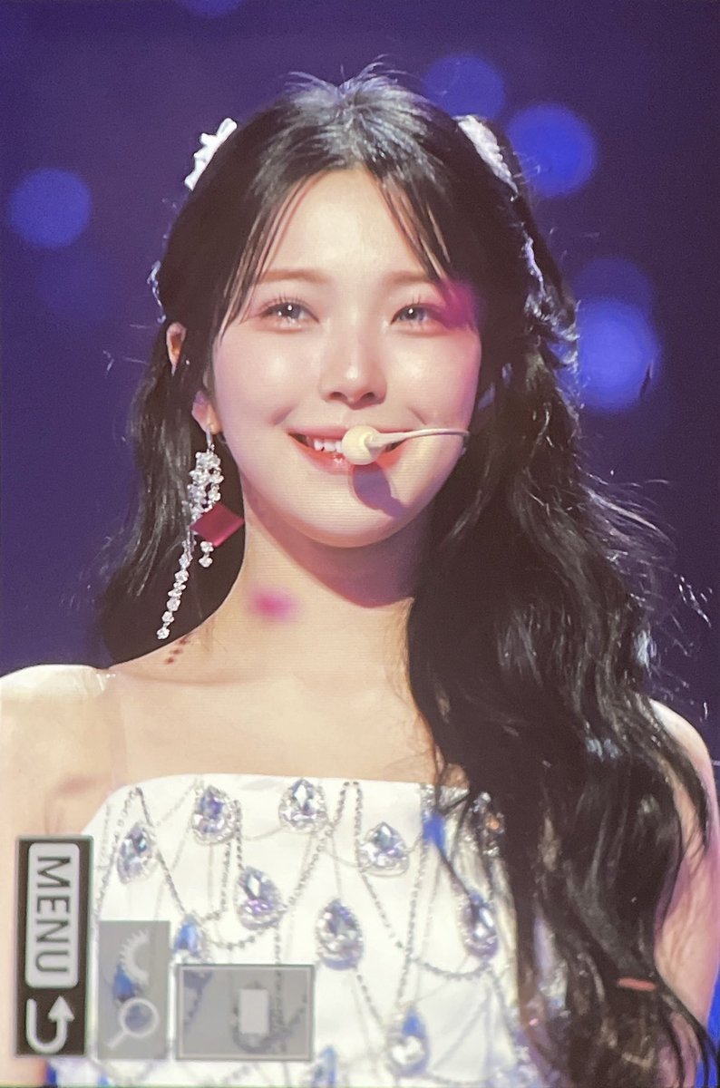 OOOO429_'s tweet photo. 241231 MBC 가요대제전 

마지막 무대를 볼 수 있어서 다행이야..
고생했어!! 울지말구..🥹🫳🏻🫳🏻🫳🏻

#프로미스나인 #지헌 #백지헌 #fromis_9 https://t.co/7w63gE2b1n