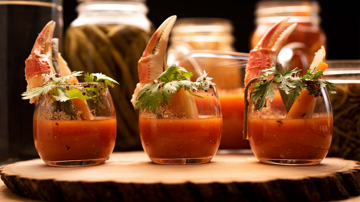 Drunken Crab shooters make your Caeser a claw above the rest. The perfect cocktail to ring in the new year with and test your mixology skills. 🦀

Recipe: seafoodfromcanada.ca/recipe/drunken…

#SeafoodFromCanada
#TasteTheNorth
#CanadianSeafood
#SeafoodRecipe
#NewYear 
#2025newyear