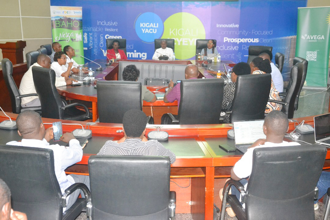 Avega_Agahozo_'s tweet photo. Today, AVEGA in partnership with @Nyarugenge   district conducted mental health awareness session on the topic of “Mental health in the workplace” for 502 local leaders including District, sector, and cell staff emphasizing the importance of prioritizing mental health at workplace.