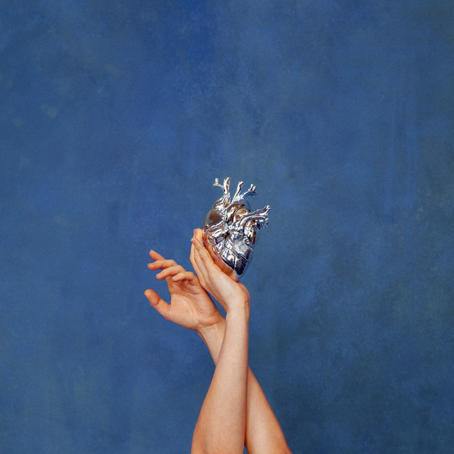 ChrisBickley1's tweet photo. What Happened to the Heart? - @AURORAmusic: The shiny exterior hides menace and heartbreak, as well as the finest Scandi-pop around https://t.co/CnC7xIGTKv https://t.co/1rk0O57zNr