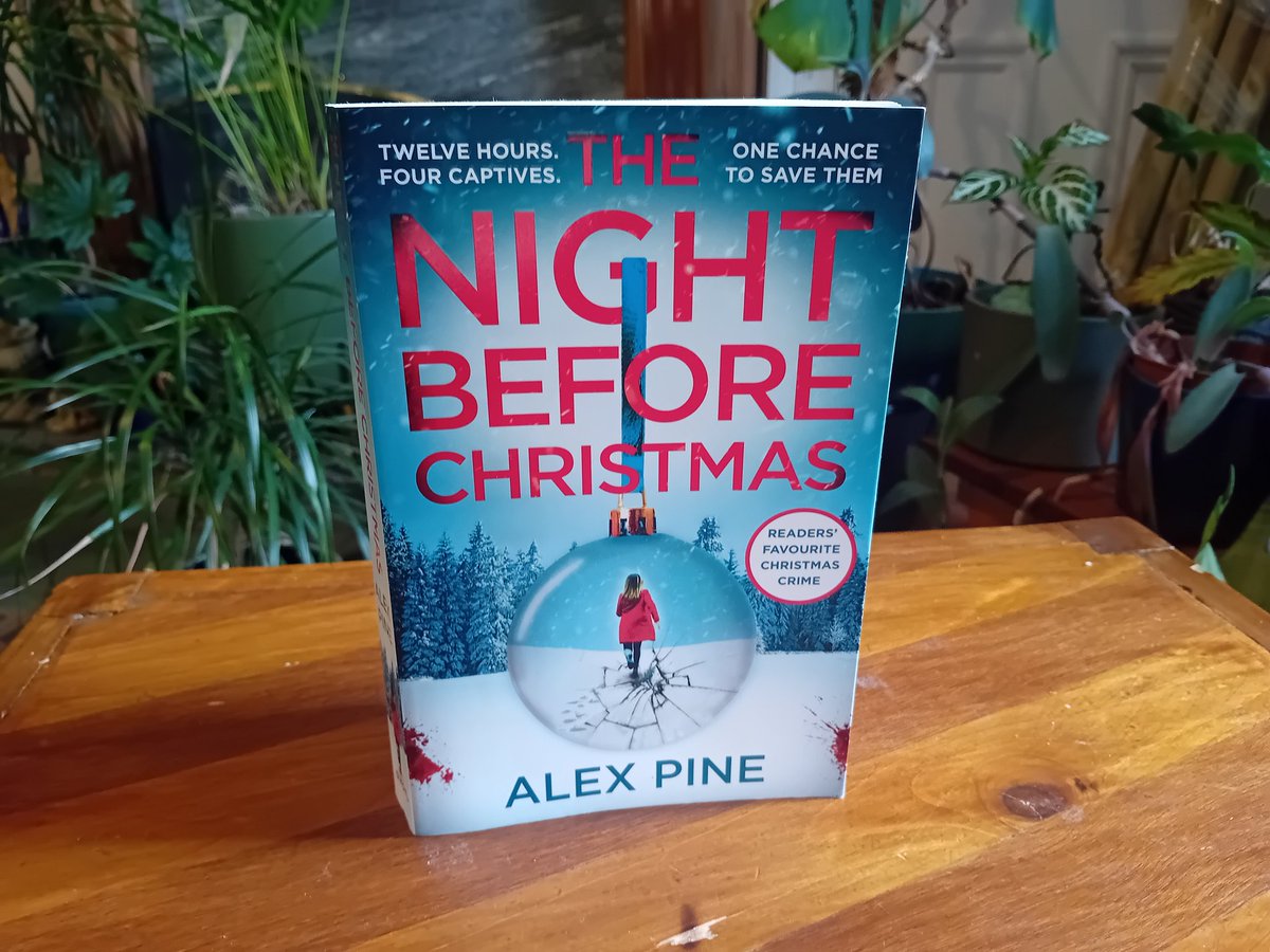 December Reading #1: Got in the Christmassy mood with this festive detective novel from Alex Pine AKA <a href="/JPCarterAuthor/">JP Carter</a> 

#amreading #CrimeFiction