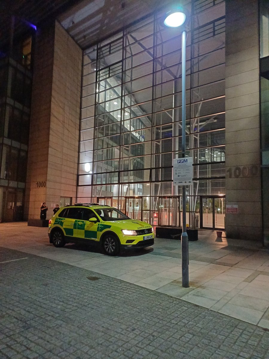 Andy Trotter (@andytrotter51) on Twitter photo Out visiting our control room for #NewYearsEve staffed by <a href="/Ldn_Ambulance/">London Ambulance Service</a> and <a href="/stjohnambulance/">St John Ambulance England</a> ready for the big night. Bit windy out there. Out visiting our control room for #NewYearsEve staffed by <a href="/Ldn_Ambulance/">London Ambulance Service</a> and <a href="/stjohnambulance/">St John Ambulance England</a> ready for the big night. Bit windy out there.