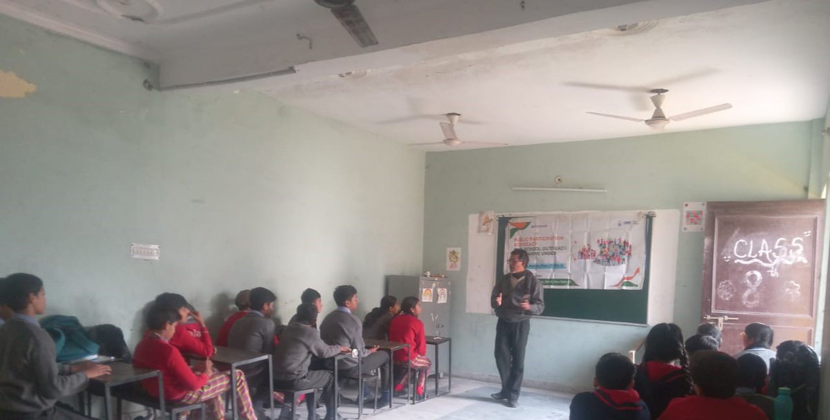 With DJB's guidance, a group discussion on "Yamuna Conservation" was conducted with students of classes 6–8 under Yamuna Ki Pathshala campaign of YAP-3 at Shivalik Public School, Tajpur Badarpur.  स्वच्छ यमुना, स्वस्थ दिल्ली #YamunaActionPlan_3 #नहींरुकेंगेस्वच्छकरेंगे #JICAIndia