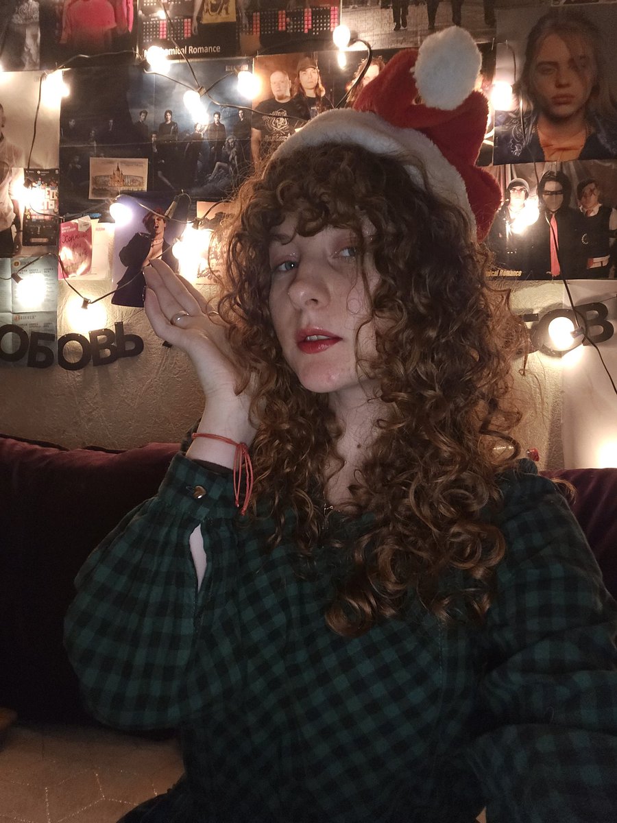 choco_emo's tweet image. Референсом послужило конфетти!