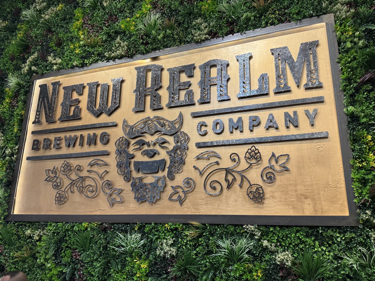 GusFarwell's tweet photo. ASU FANS 🚨- if you’re in Atlanta and looking to hang out with other ASU fans, head to New Realm Brewery now 😈🔱🍻🏈🏟️📺 https://t.co/avd6FwTmZV