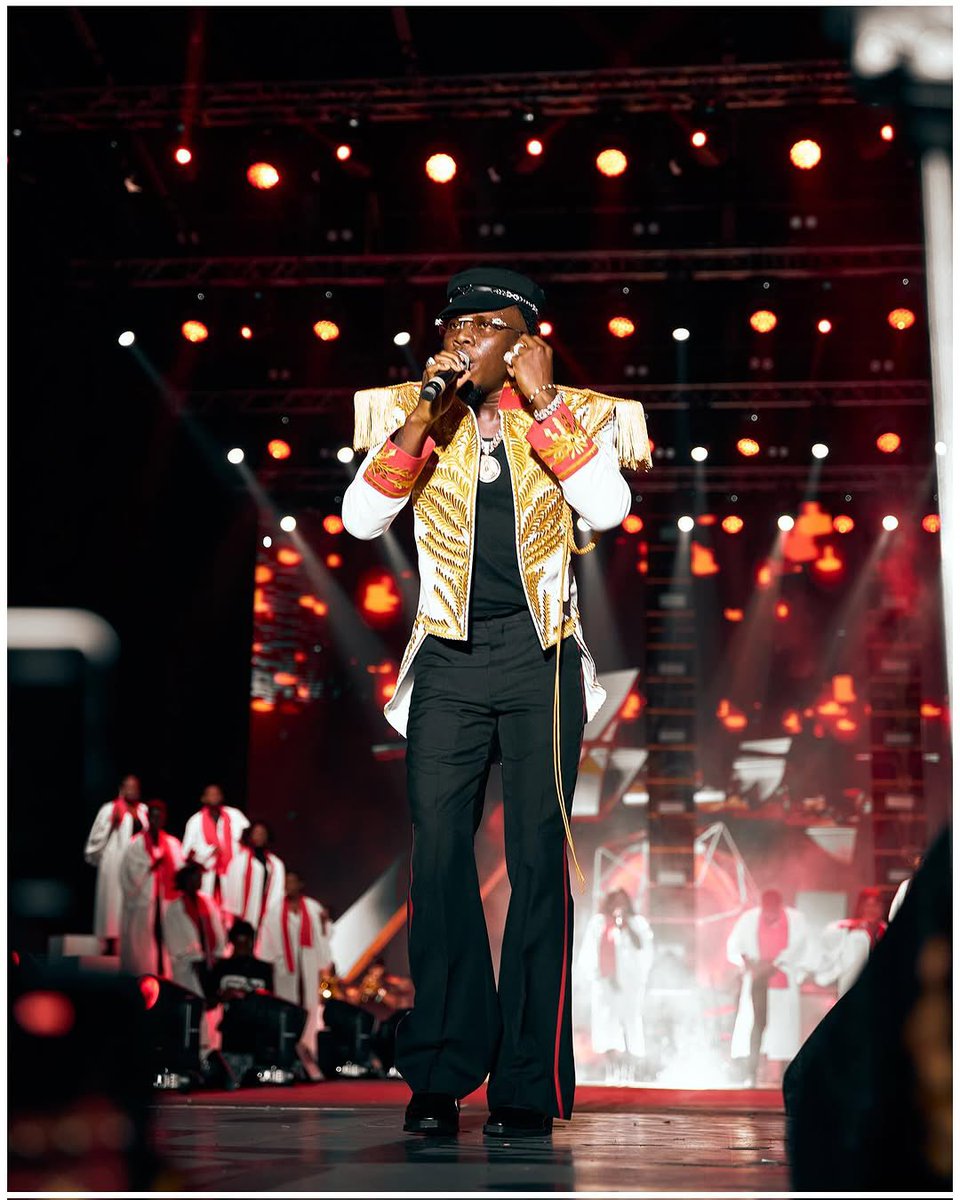 DollarSadiq's tweet photo. The @BHIMFESTIVAL Stands Tall As Ghana’s Biggest Music Festival Of 2024 — A True Year Of The 𝐎𝐕𝐄𝐑𝐋𝐎𝐑𝐃!

As We Step Boldly Into 2025, We Carry The 𝐓𝐎𝐑𝐂𝐇 Of Greatness, Anointed By The Most High God!🔦🔥🦅
#BhimFestival24 
📸: @manuelphotos_1 https://t.co/ijMOrT7Byv
