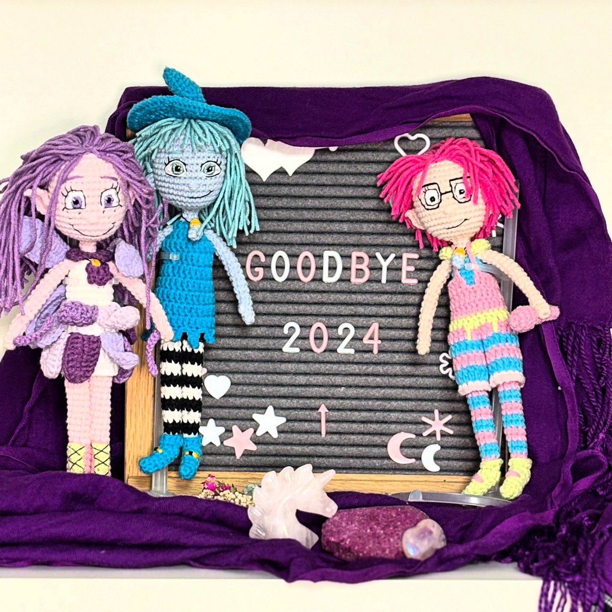 We now say goodbye to 2024! I hope you all got to accomplish all your goals. 
💜🩷🩵
Did you get to do the things you set out to do in 2024?

#kidlit #librosdeniños #GoodBye2024