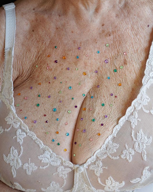 𝖈𝖍𝖆𝖇𝖆𝖟𝖎𝖙𝖊 (@raisinchoirgirl) on Twitter photo 